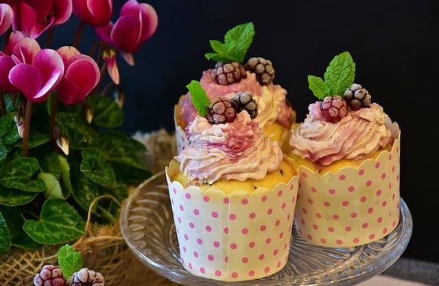 Pineapple Paradise Cupcake